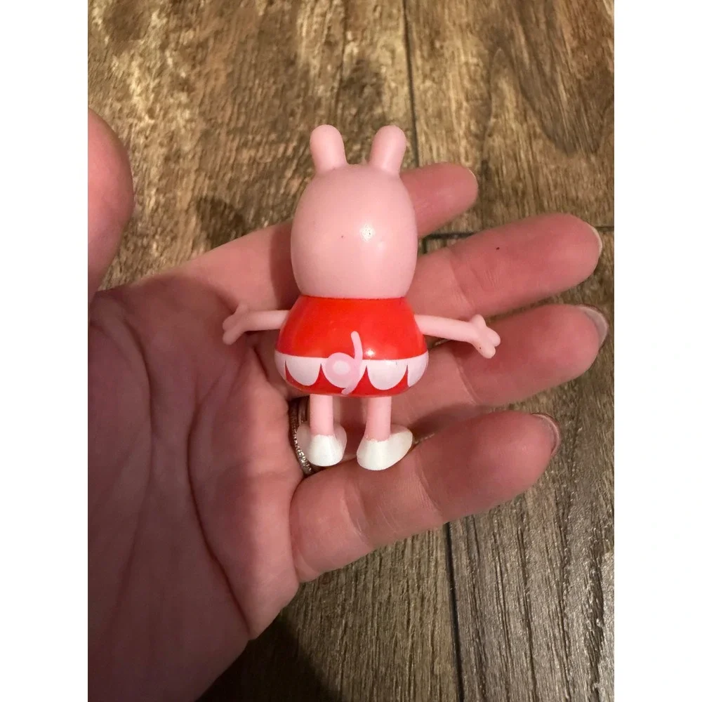 Hasbro Peppa Pig Articulated‎ 2.5 Inch Plastic Toy Figure Red Dress eOne